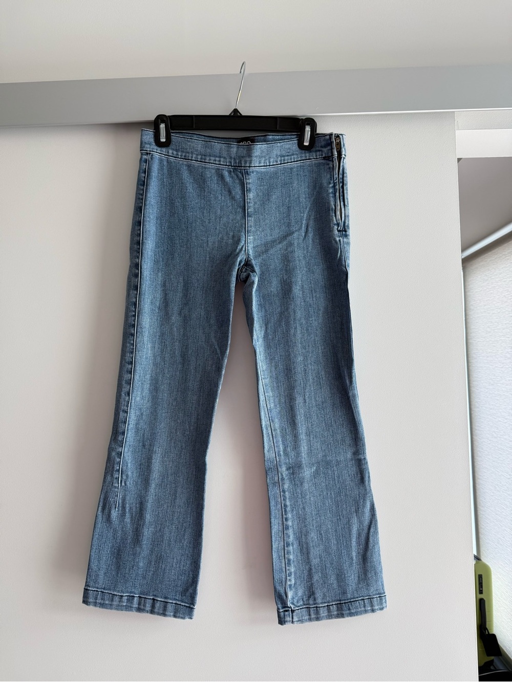 4 - BDG crop Jean
